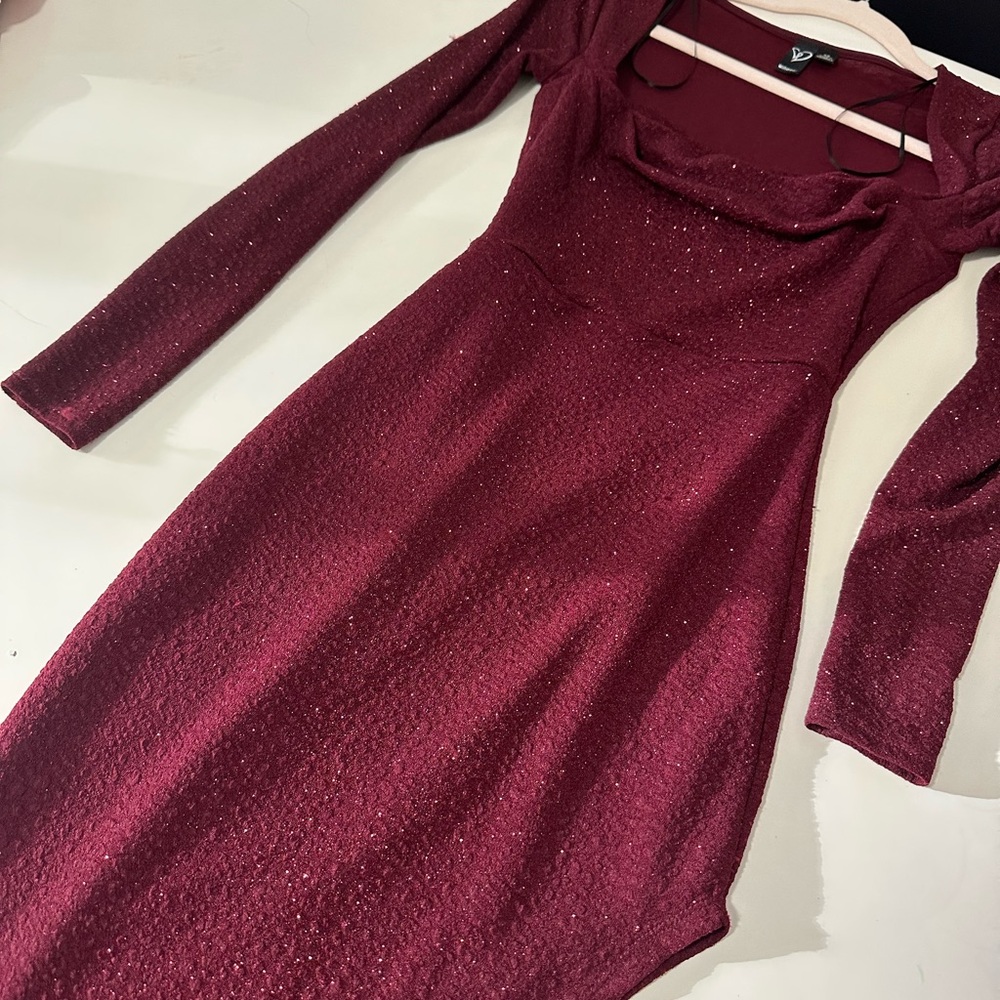 Windsor Burgundy Long Sparkly Formal Gown , Long sleeve size XS